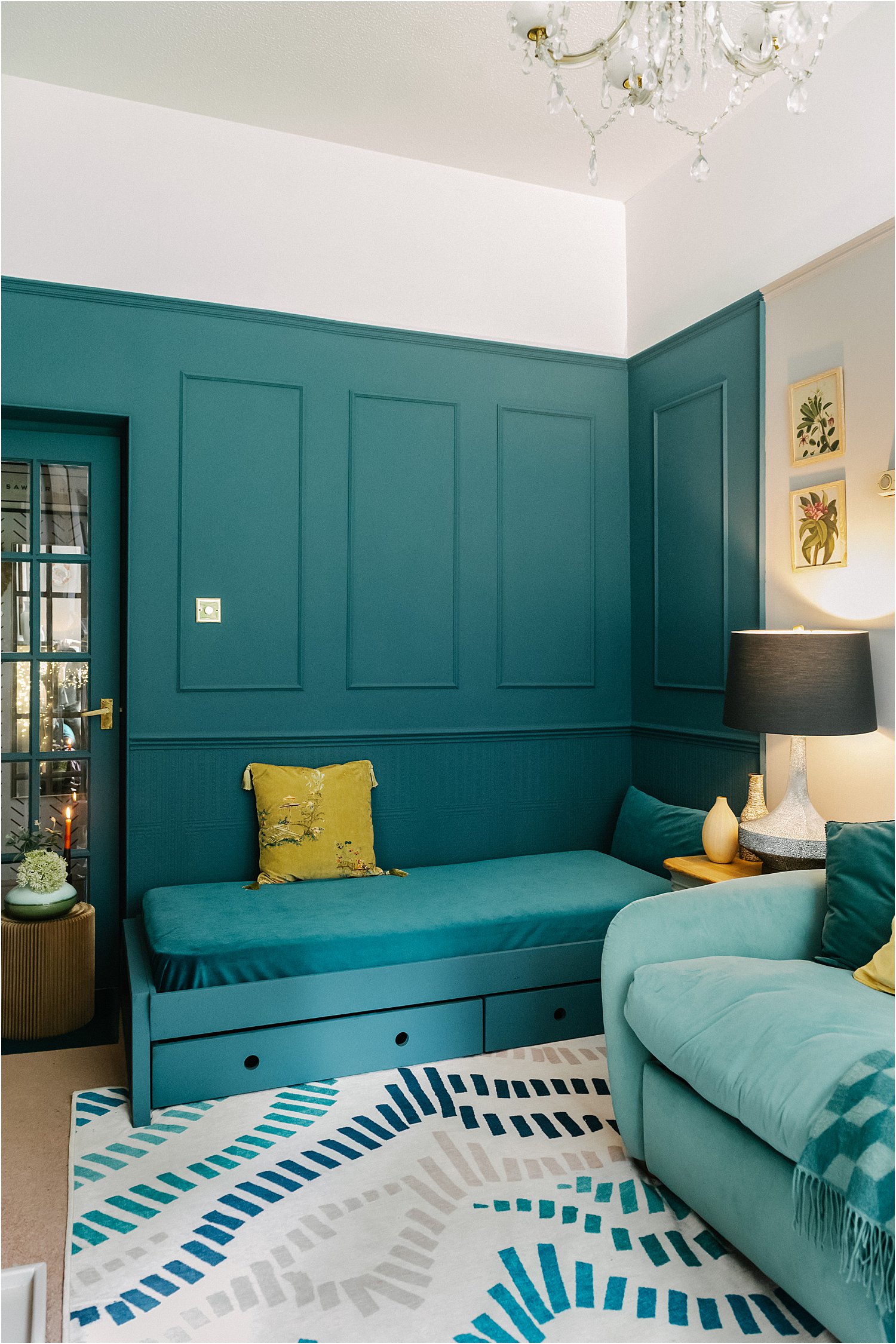3-easy-steps-in-zoning-interior-spaces-crown-paint-lily-sawyer-photo-layered-home