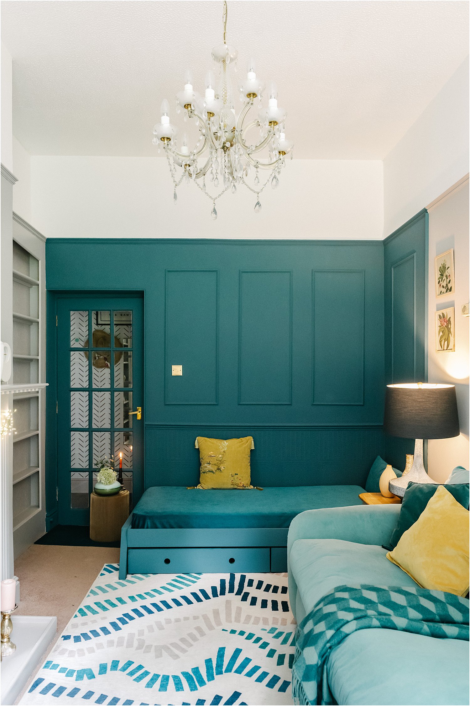 3-easy-steps-in-zoning-interior-spaces-crown-paint-lily-sawyer-photo-layered-home